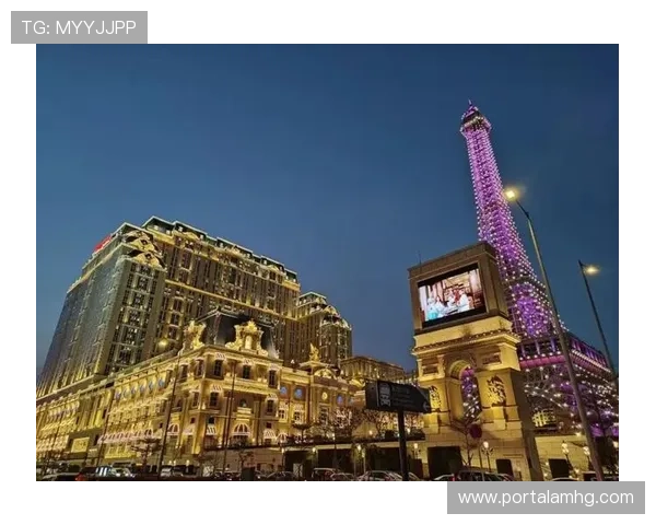 澳门巴黎人热情迎接每一位尊贵的宾客，感受世界级的服务与盛宴